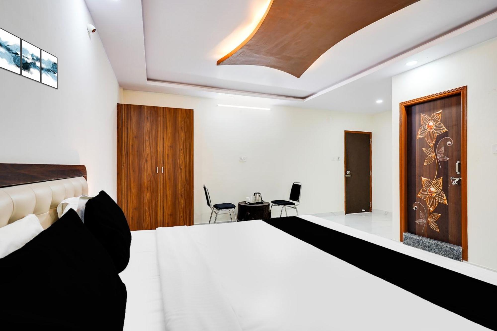 Townhouse Bidadi Formerly Royal Garuda Ngoại thất bức ảnh