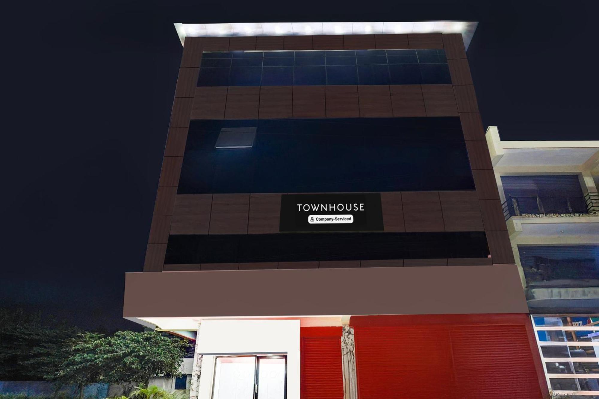 Townhouse Bidadi Formerly Royal Garuda Ngoại thất bức ảnh