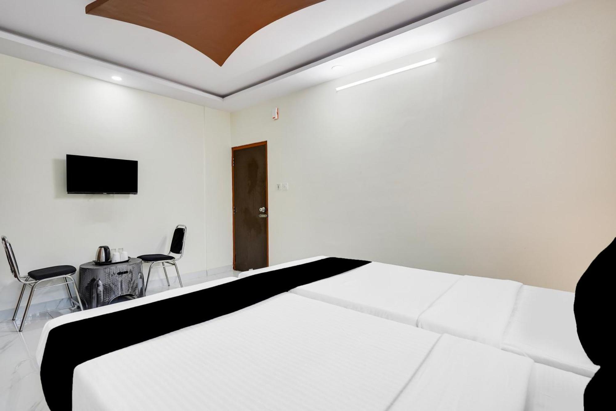 Townhouse Bidadi Formerly Royal Garuda Ngoại thất bức ảnh