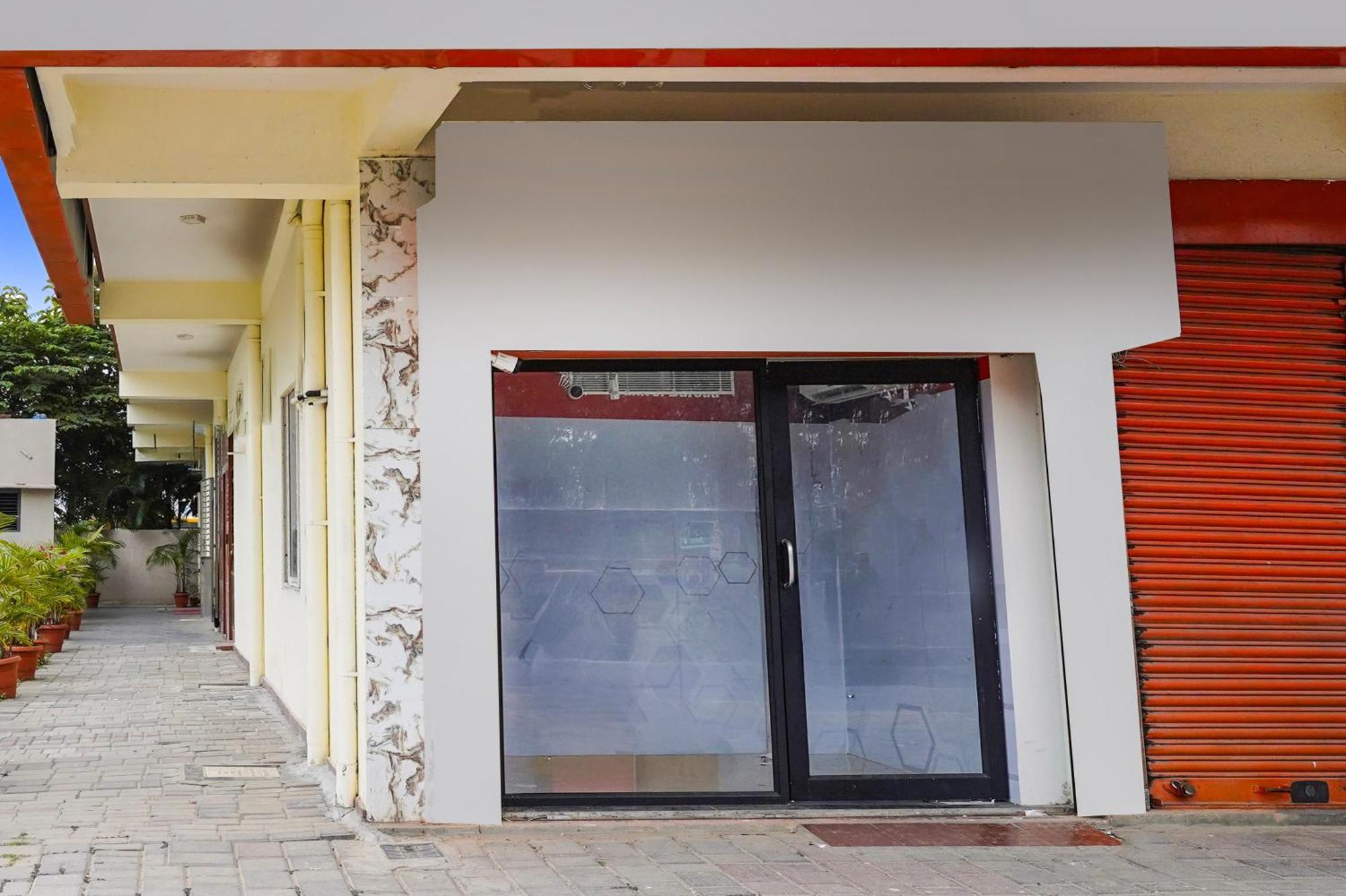 Townhouse Bidadi Formerly Royal Garuda Ngoại thất bức ảnh