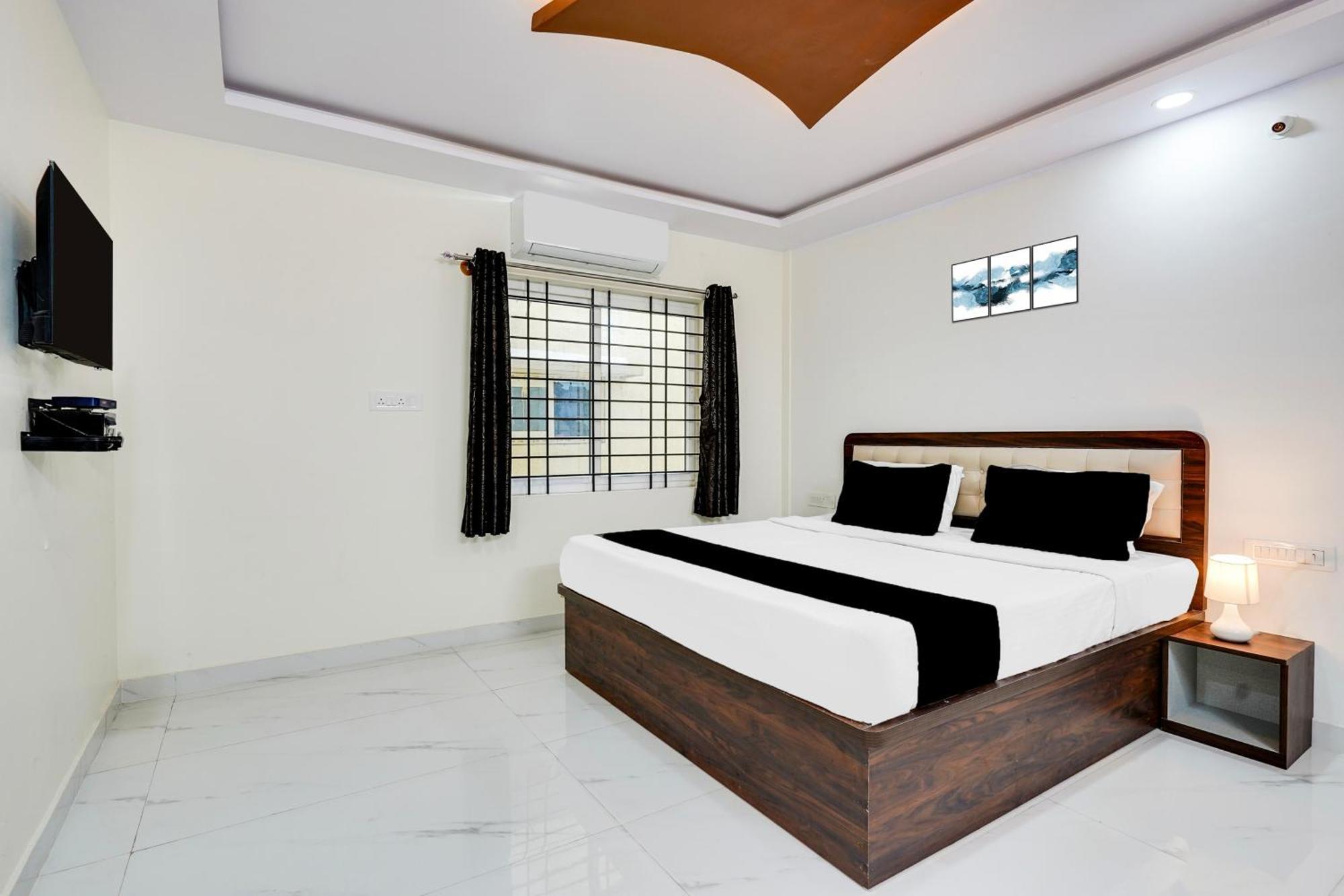 Townhouse Bidadi Formerly Royal Garuda Ngoại thất bức ảnh