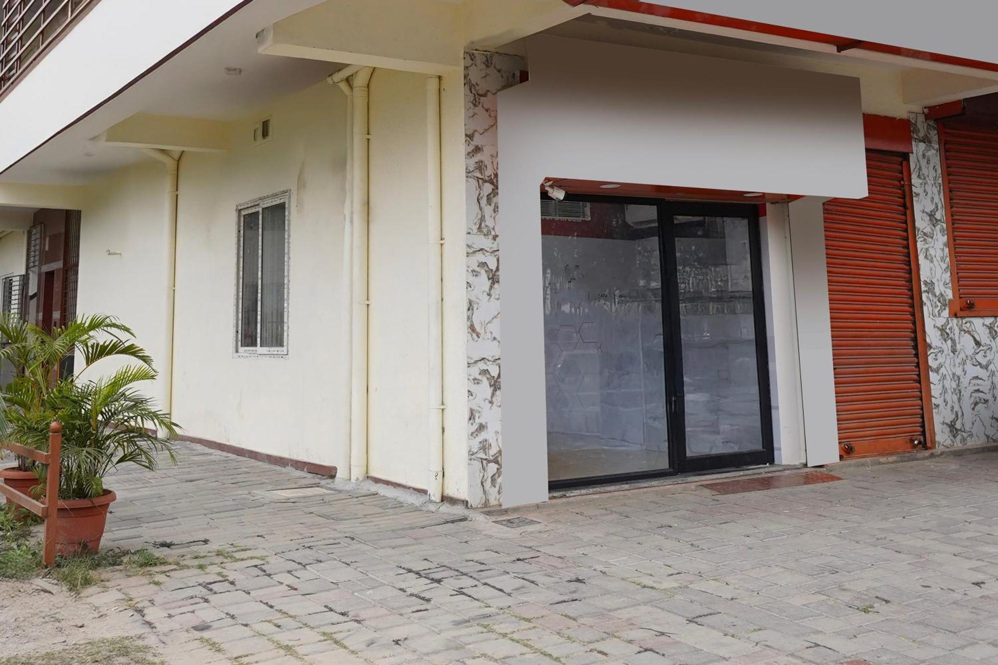 Townhouse Bidadi Formerly Royal Garuda Ngoại thất bức ảnh