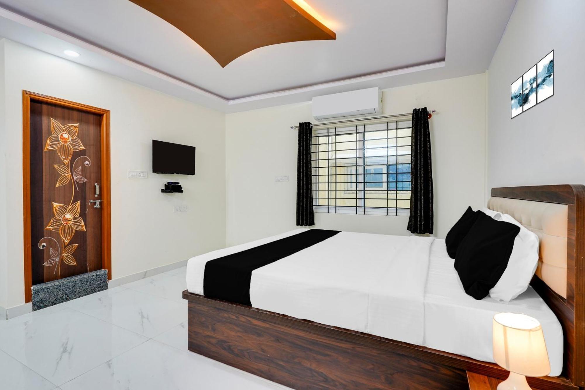 Townhouse Bidadi Formerly Royal Garuda Ngoại thất bức ảnh